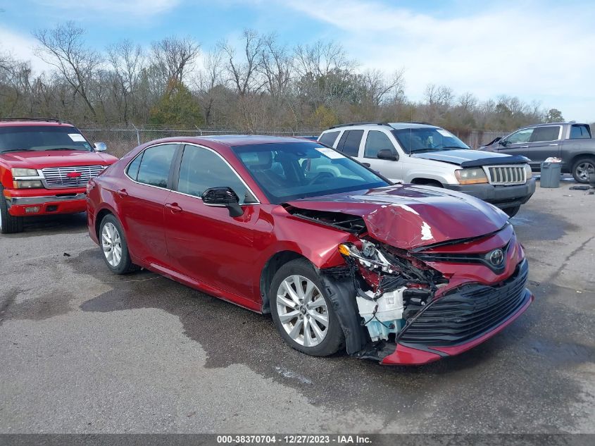 2018 TOYOTA CAMRY LE - 4T1B11HK4JU561731