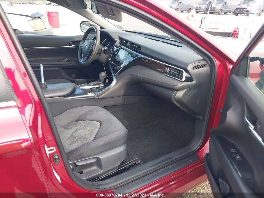 2018 TOYOTA CAMRY LE - 4T1B11HK4JU561731