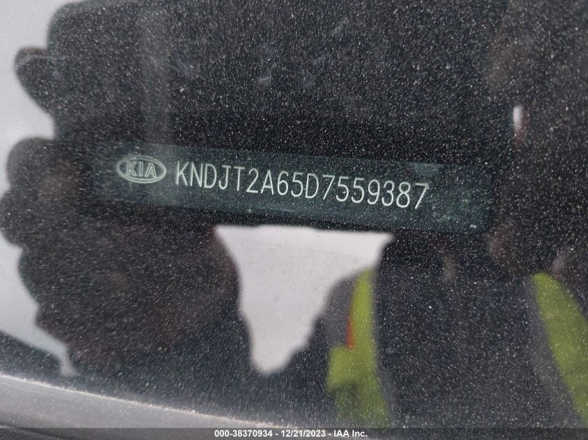 2013 KIA SOUL + - KNDJT2A65D7559387