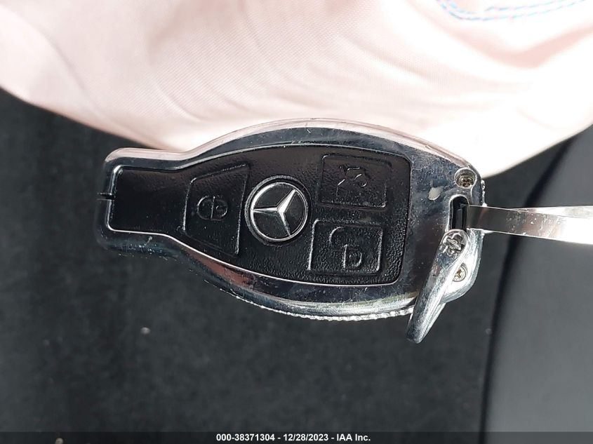 2016 MERCEDES-BENZ C 300 300 - 55SWF4JB3GU116352