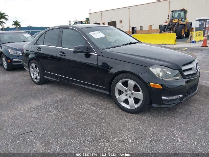 2013 MERCEDES-BENZ C 250 - WDDGF4HBODA774409