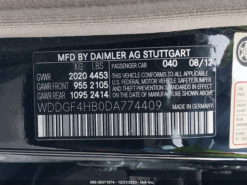 2013 MERCEDES-BENZ C 250 WDDGF4HBODA774409
