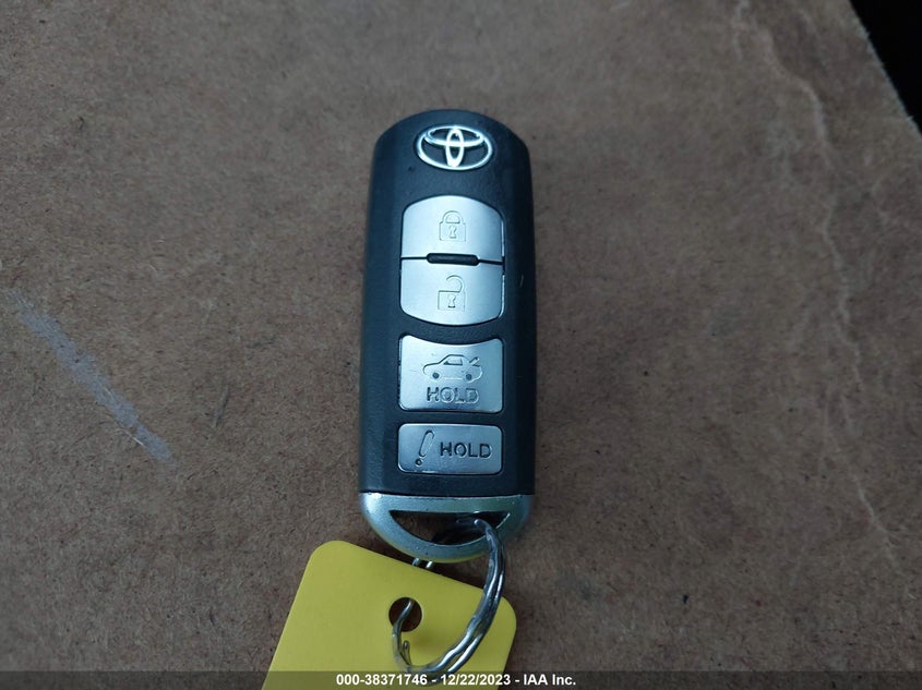VIN 3MYDLBYV3JY317526 2018 TOYOTA YARIS IA