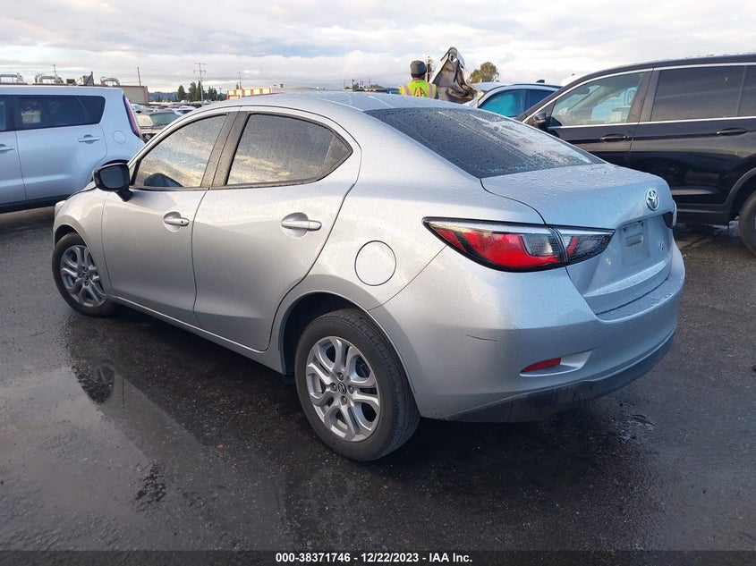 VIN 3MYDLBYV3JY317526 2018 TOYOTA YARIS IA