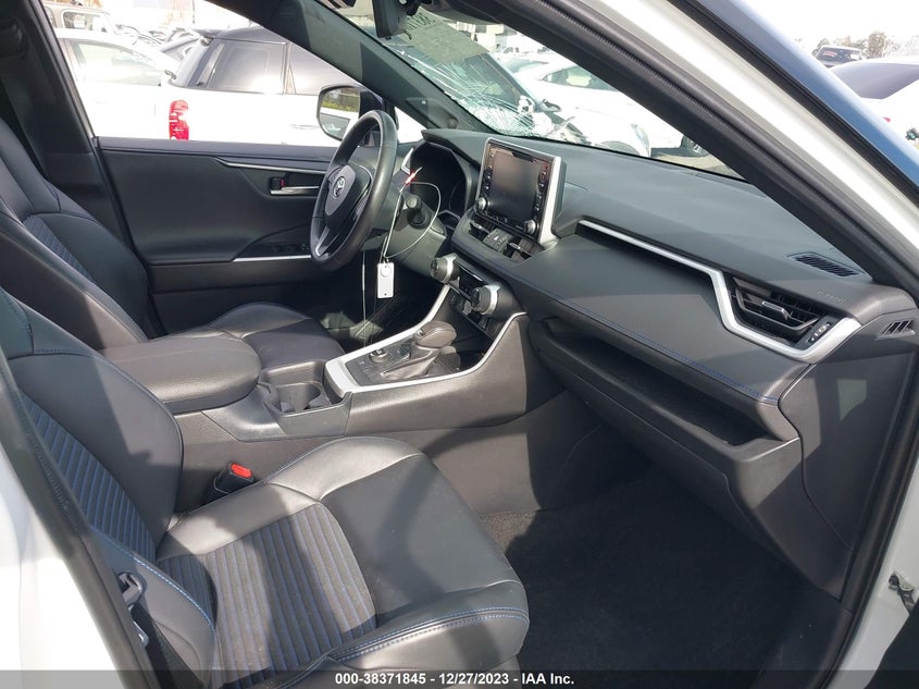 VIN 2T3EWRFV1LW075060 2020 TOYOTA RAV4 XSE HYBRID