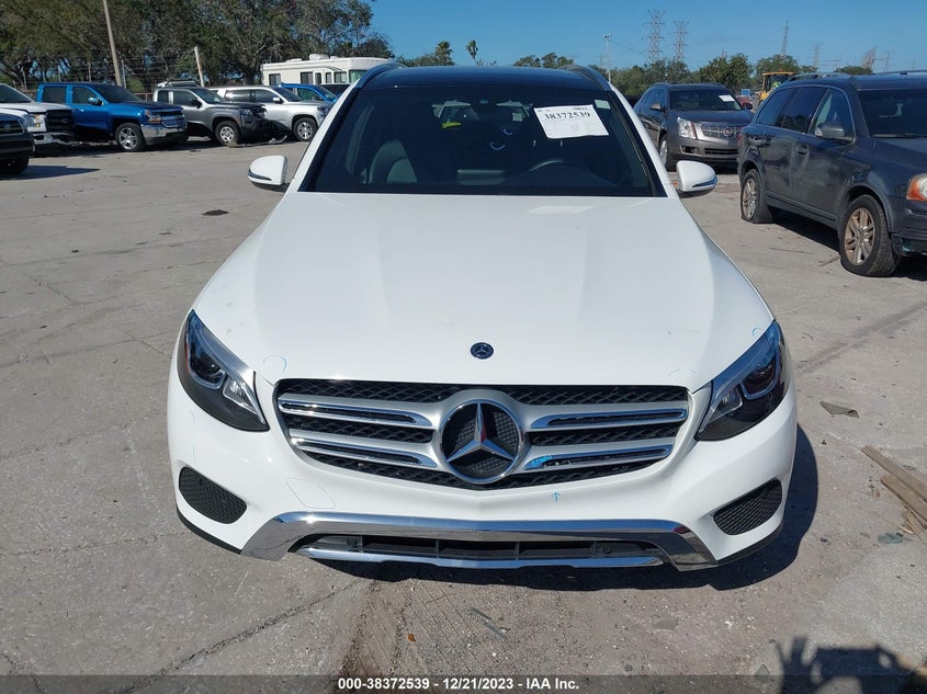 VIN WDC0G4JB0KF593887 2019 MERCEDES-BENZ GLC 300 300