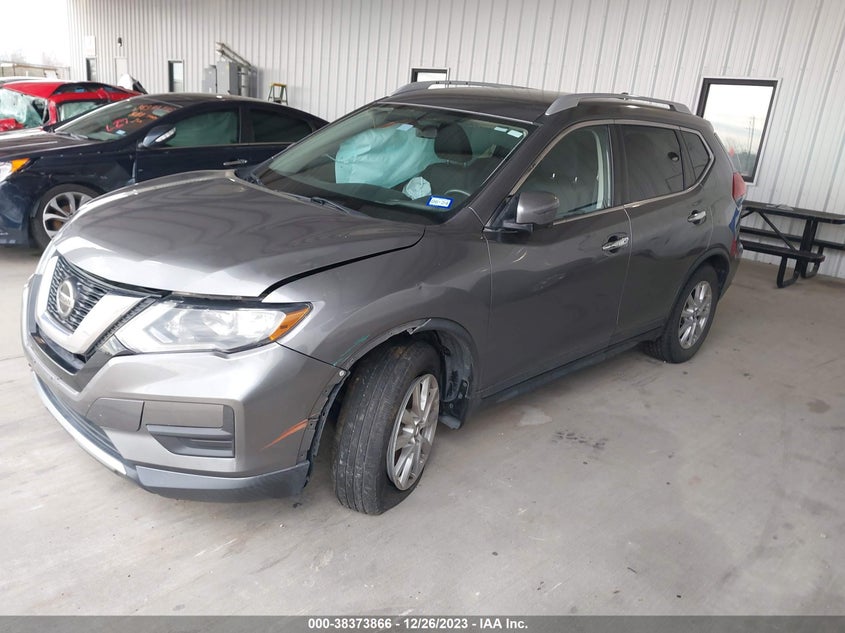 VIN KNMAT2MV8JP603395 2018 NISSAN ROGUE SV