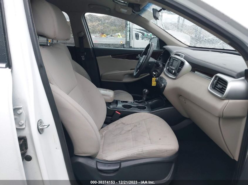 2017 KIA SORENTO 2.4L LX - 5XYPG4A38HG189867