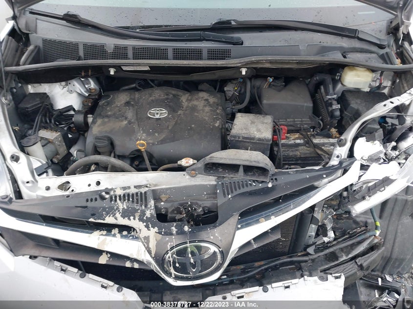 VIN 5TDKZ3DC0JS962723 2018 TOYOTA SIENNA LE