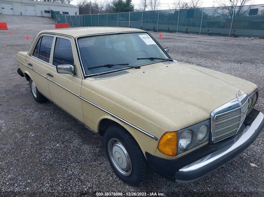 MERCEDES-BENZ 300 D 1977. Lot# 38376090. VIN 12313012021804   . Photo 1