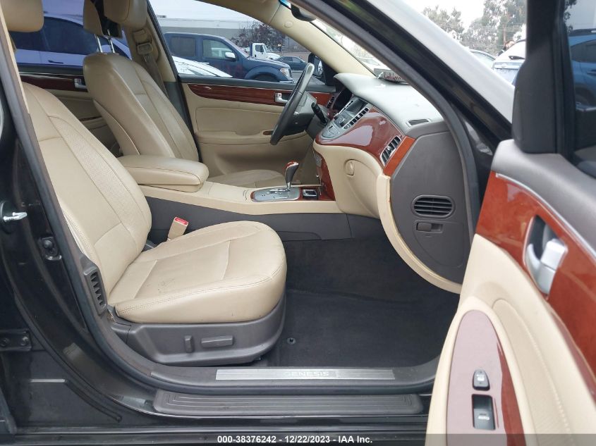 2013 HYUNDAI GENESIS 3.8L - KMHGC4DD5DU245476