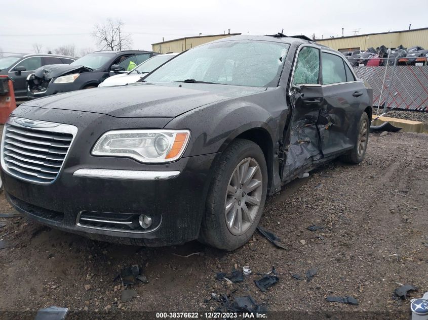 2013 CHRYSLER 300 - 2C3CCAAG3DH565645