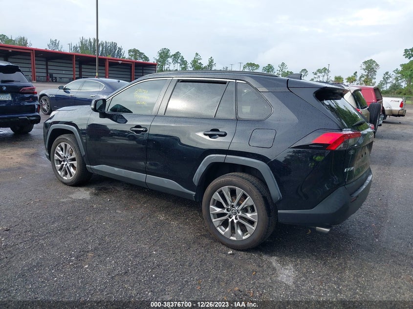 VIN 2T3C1RFV0KW028882 2019 TOYOTA RAV4 XLE PREMIUM