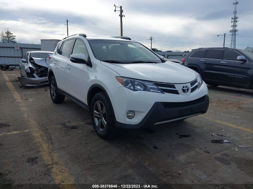 2015 TOYOTA RAV4 XLE - JTMRFREV3FD117121