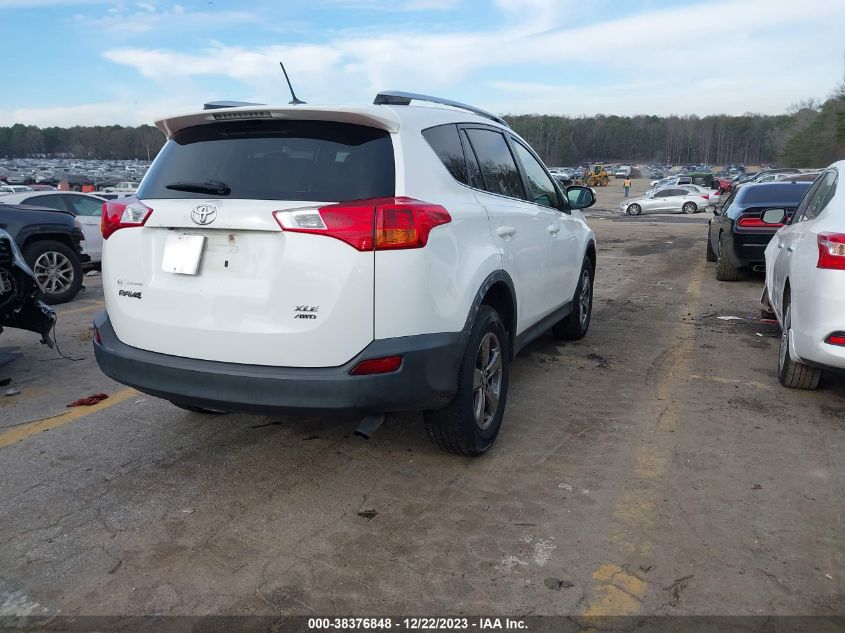 2015 TOYOTA RAV4 XLE - JTMRFREV3FD117121