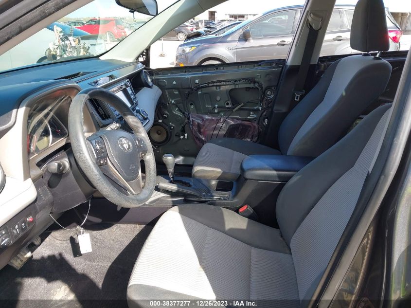 2015 TOYOTA RAV4 LE - JTMZFREV2FJ026875