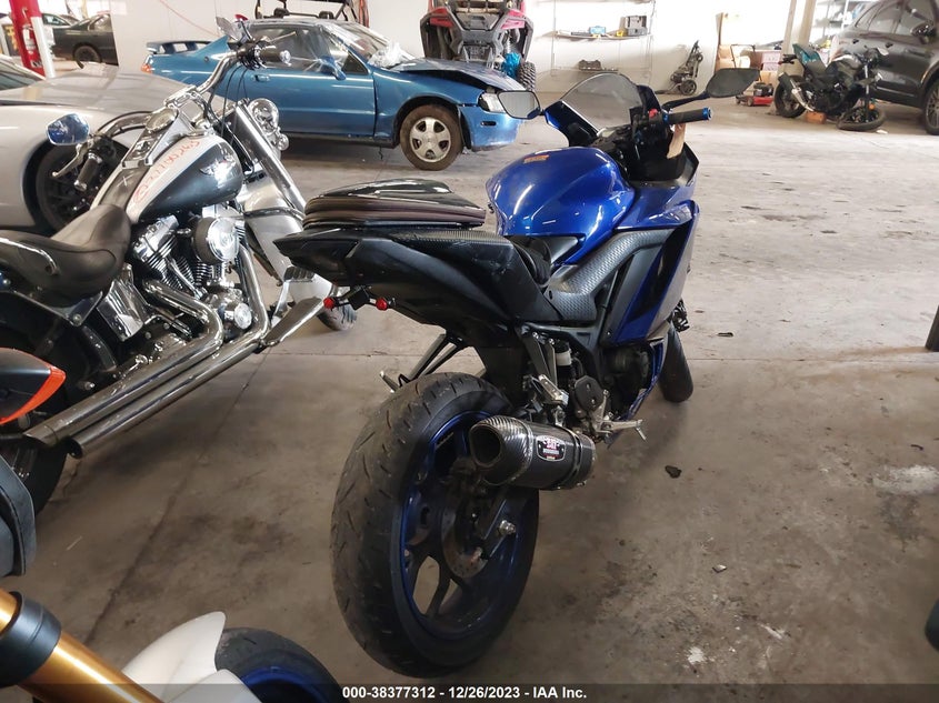VIN MH3RH18Y1LK004665 2020 YAMAHA YZFR3 A