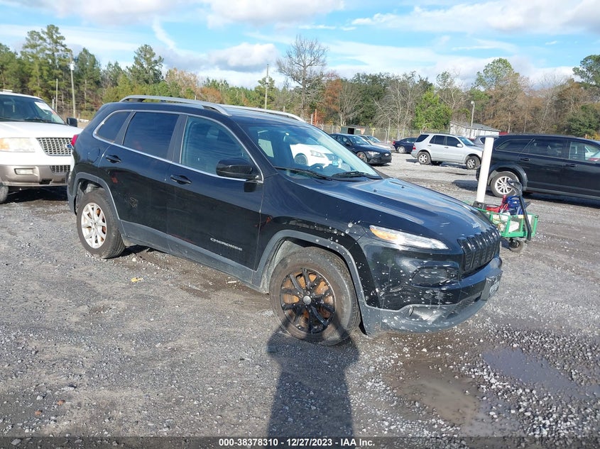 VIN 1C4PJMCB0HW579693 2017 JEEP CHEROKEE LATITUDE 4X4