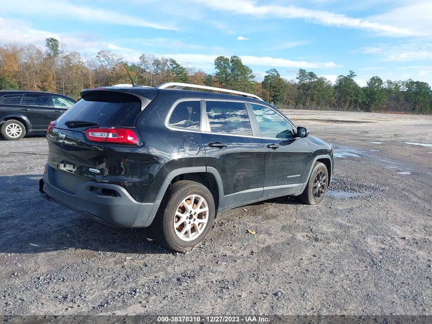 VIN 1C4PJMCB0HW579693 2017 JEEP CHEROKEE LATITUDE 4X4