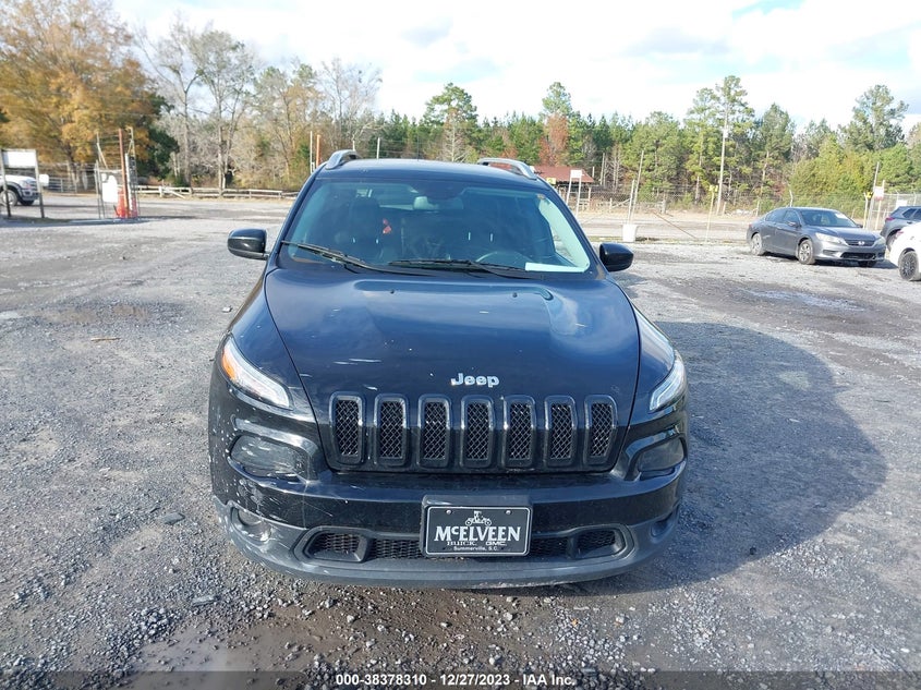 VIN 1C4PJMCB0HW579693 2017 JEEP CHEROKEE LATITUDE 4X4