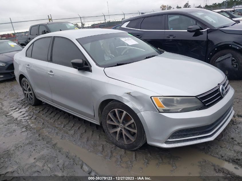 2016 VOLKSWAGEN JETTA SE - 3VWD67AJ3GM294238