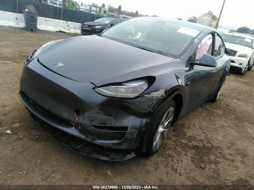 VIN 7SAYGAEE1PF741233 2023 TESLA MODEL Y
