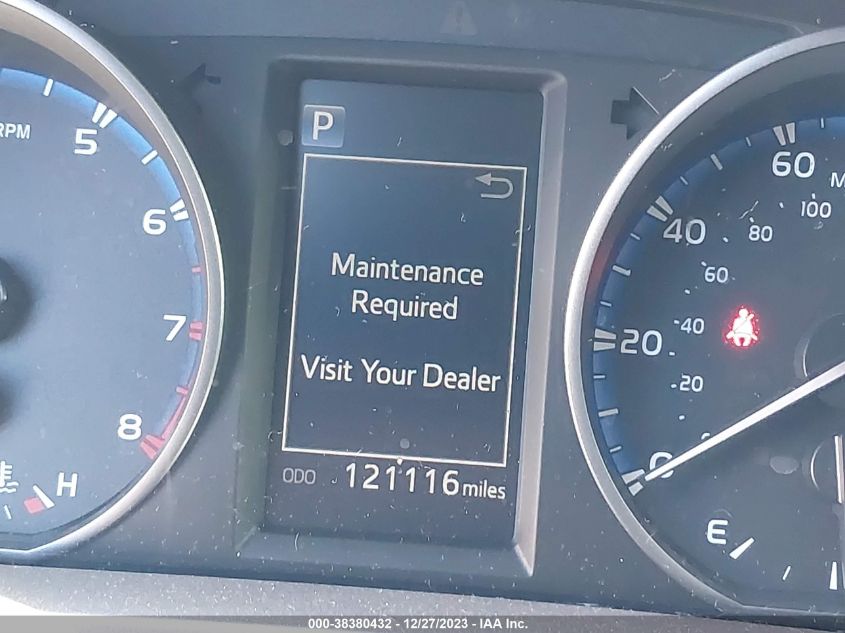 2017 TOYOTA RAV4 LE - JTMZFREV4HJ702617