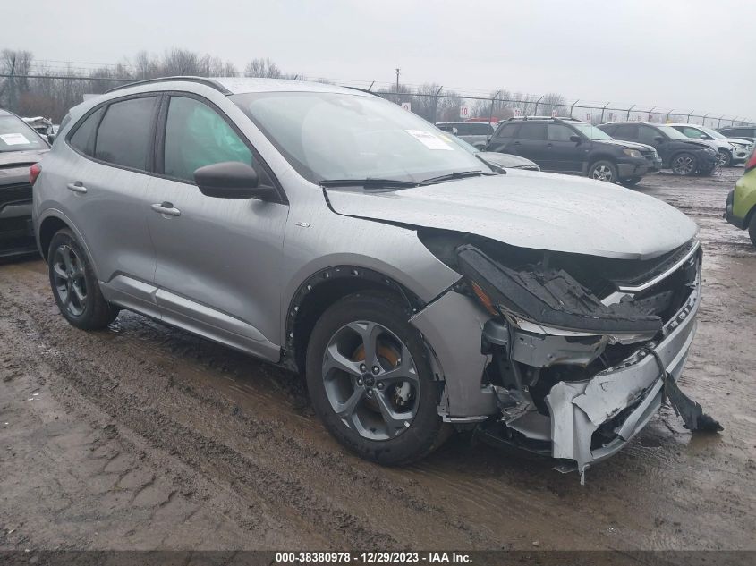 1FMCU9MN1PUA63456 2023 FORD ESCAPE - Image 1