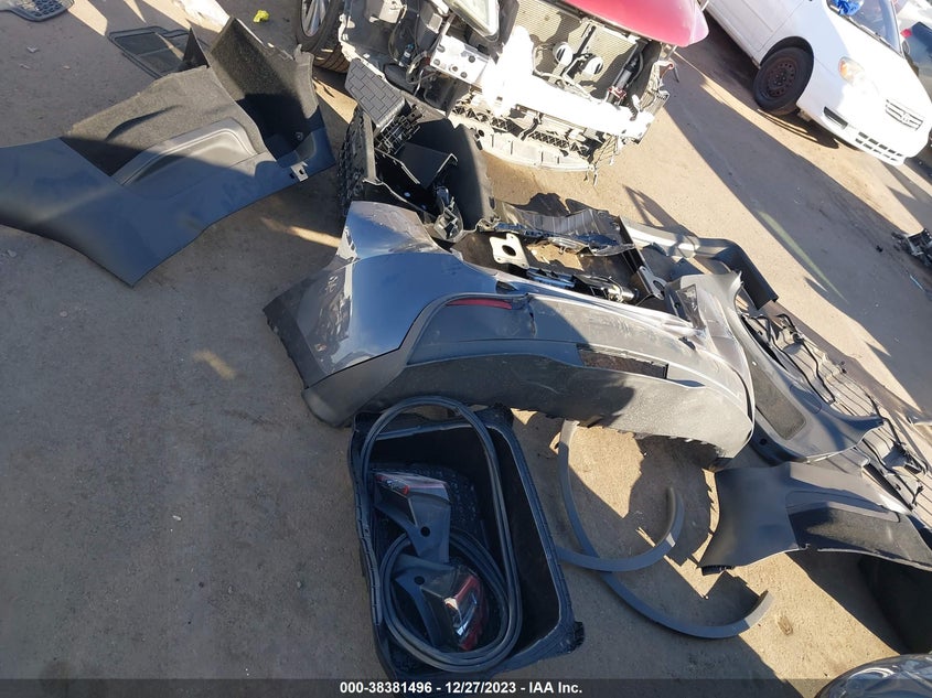 VIN 7SAYGAEE4PF871233 2023 TESLA MODEL Y