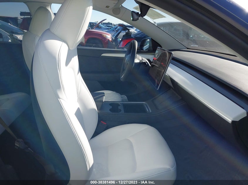 VIN 7SAYGAEE4PF871233 2023 TESLA MODEL Y