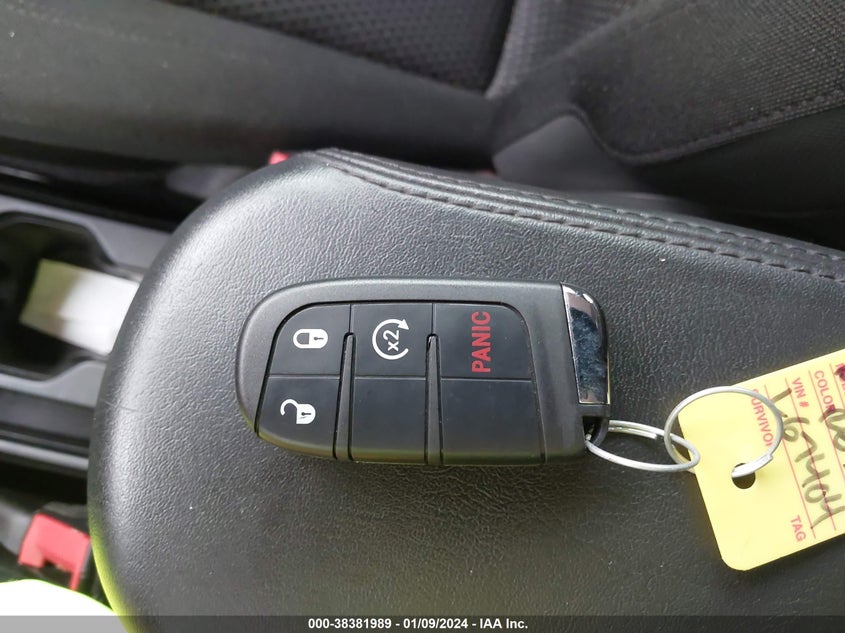VIN ZACNJABB0LPL67404 2020 JEEP RENEGADE LATITUDE