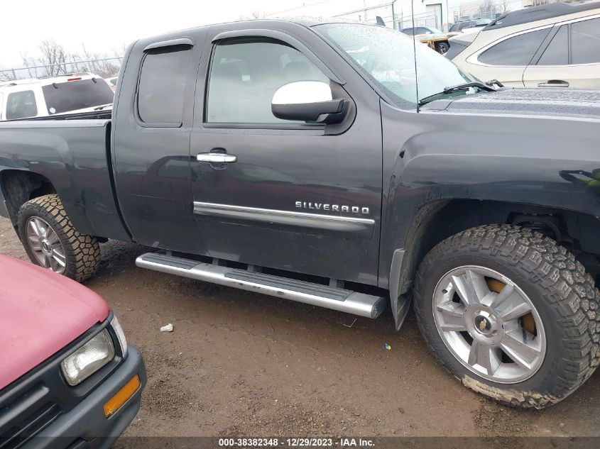 2013 CHEVROLET SILVERADO 1500 LT - 1GCRKSE70DZ411130