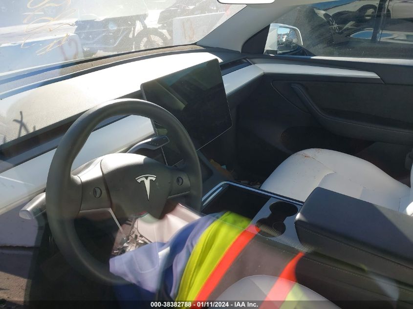 2023 TESLA MODEL Y - 7SAYGAEE8PF640982