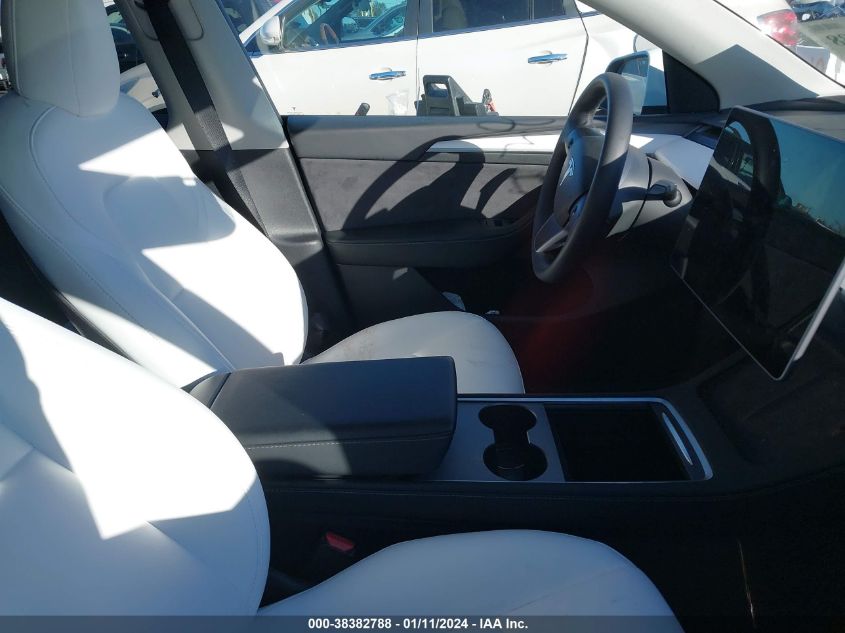 2023 TESLA MODEL Y - 7SAYGAEE8PF640982