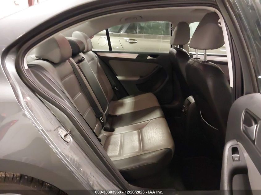 2014 VOLKSWAGEN JETTA HYBRID HYBRID - 3VW637AJ6EM317431