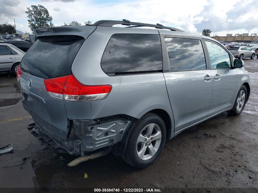 5TDKK3DC3DS327603 2013 TOYOTA SIENNA, photo no. 4