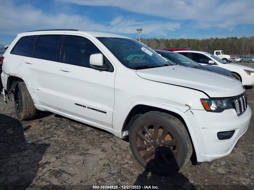 VIN 1C4RJEAGXJC111765 2018 JEEP GRAND CHEROKEE ALTITUDE 4X2