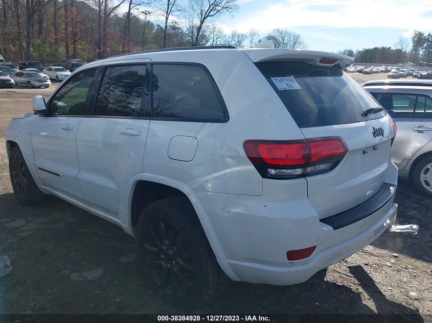 VIN 1C4RJEAGXJC111765 2018 JEEP GRAND CHEROKEE ALTITUDE 4X2