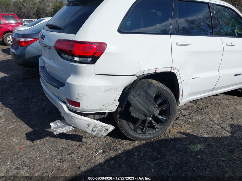 VIN 1C4RJEAGXJC111765 2018 JEEP GRAND CHEROKEE ALTITUDE 4X2