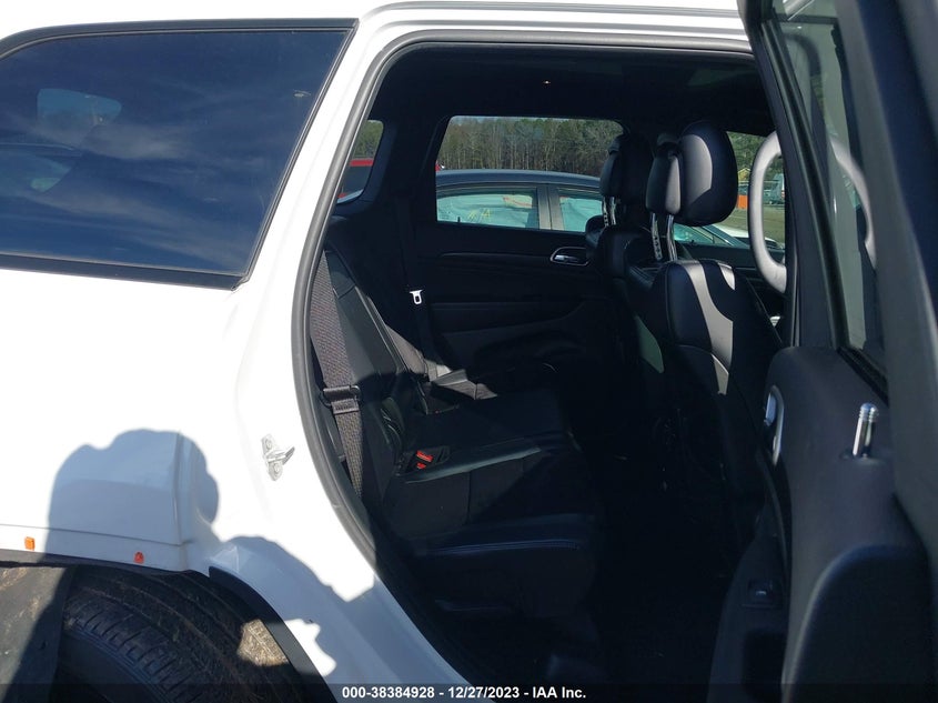 VIN 1C4RJEAGXJC111765 2018 JEEP GRAND CHEROKEE ALTITUDE 4X2