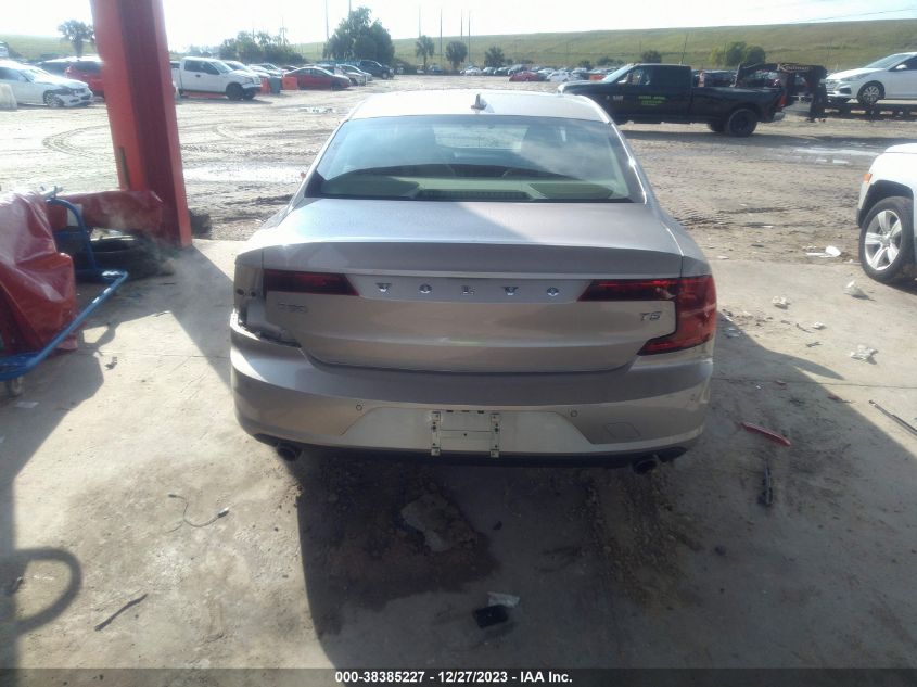 2018 VOLVO S90 T5 MOMENTUM LVY982AK8JP022888