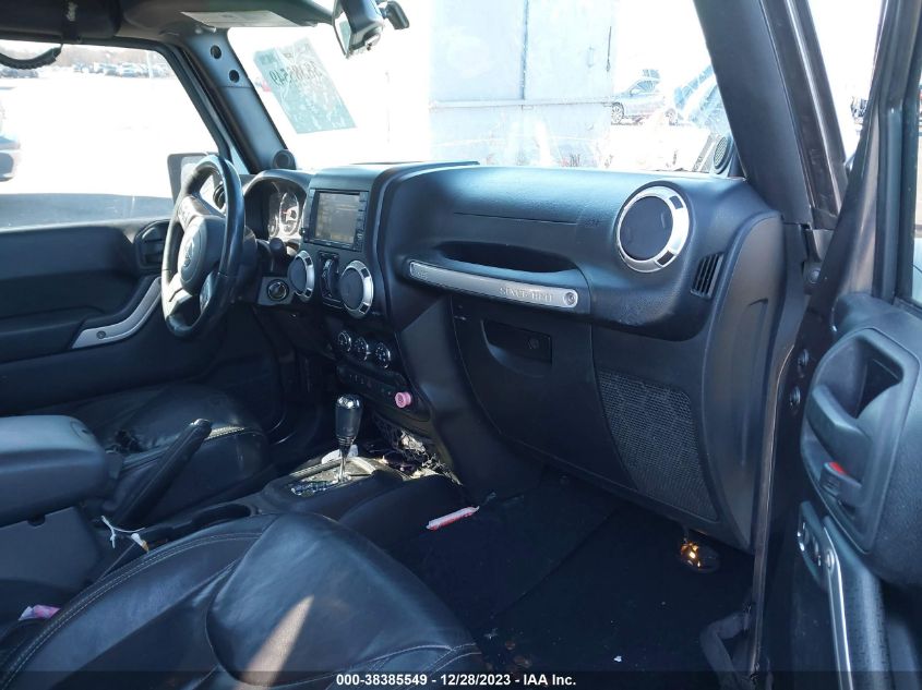 2014 JEEP WRANGLER UNLIMITED SAHARA - 1C4BJWEG4EL221704