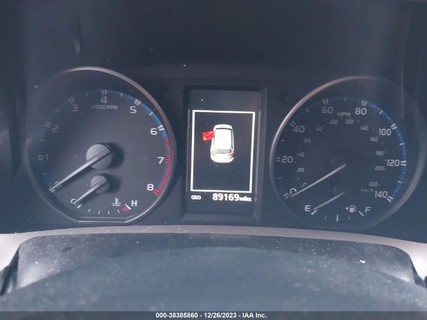 2017 TOYOTA RAV4 XLE - JTMWFREV8HJ148078