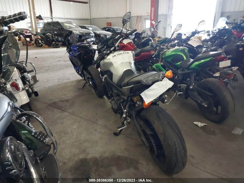 2015 YAMAHA FZ09 JYARN33E6FA005865