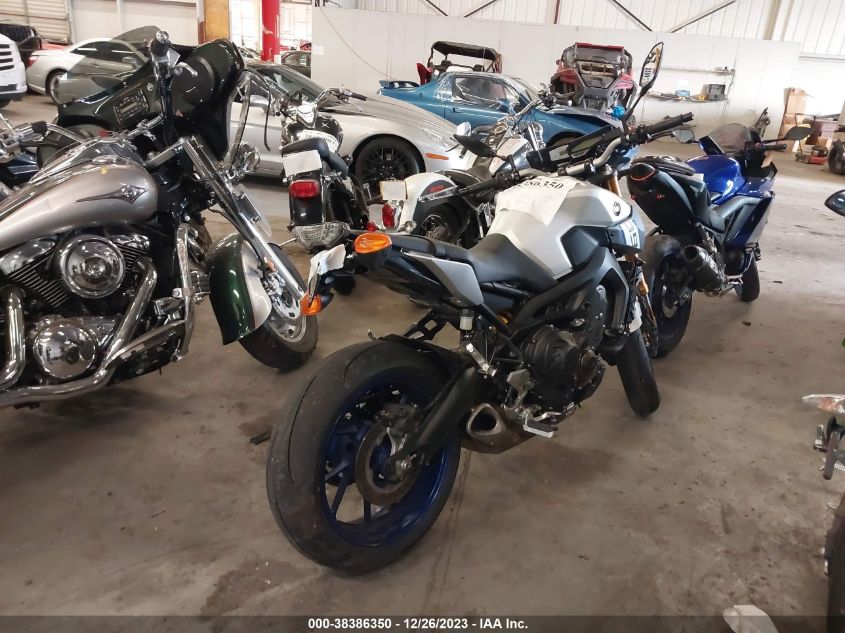 2015 YAMAHA FZ09 JYARN33E6FA005865