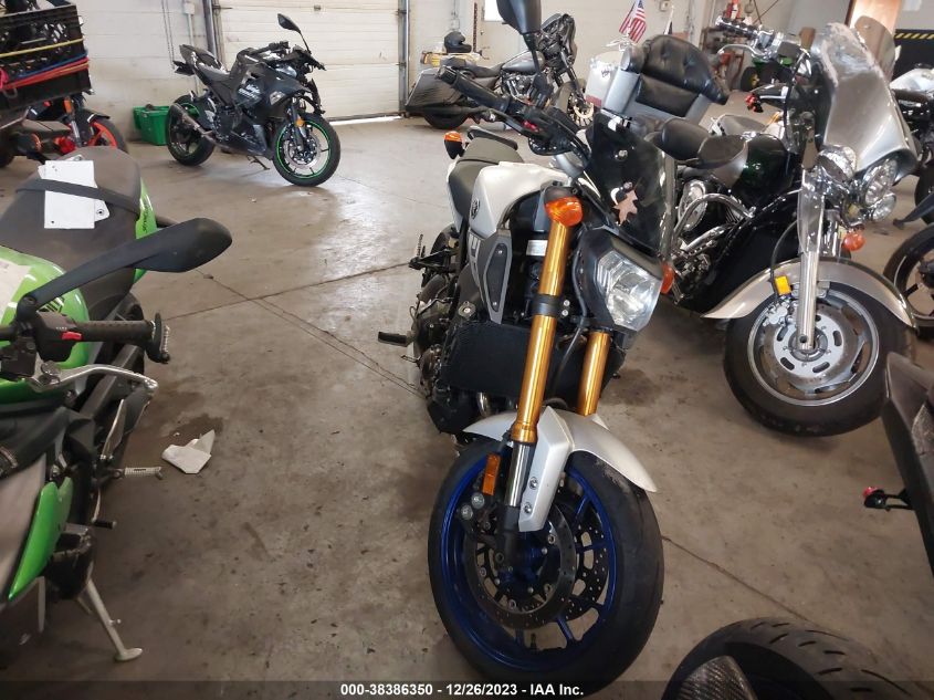 2015 YAMAHA FZ09 JYARN33E6FA005865
