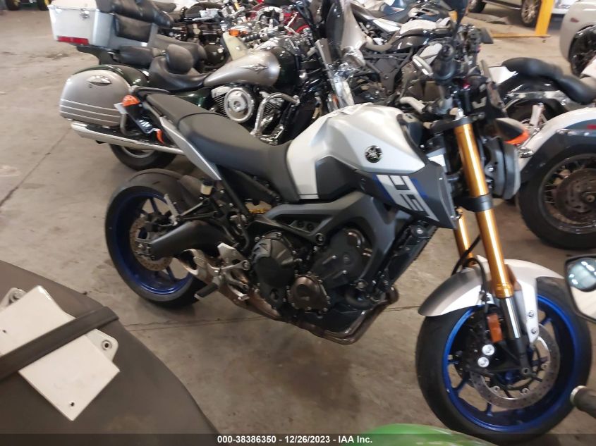 2015 YAMAHA FZ09 JYARN33E6FA005865