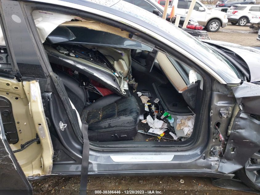 2018 TESLA MODEL 3 - 5YJ3E1EB9JF185327
