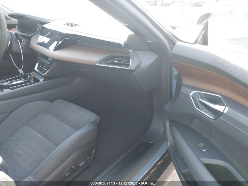 2023 AUDI E-TRON GT PREMIUM PLUS QUATTRO - WAUFJBFW0P7004109