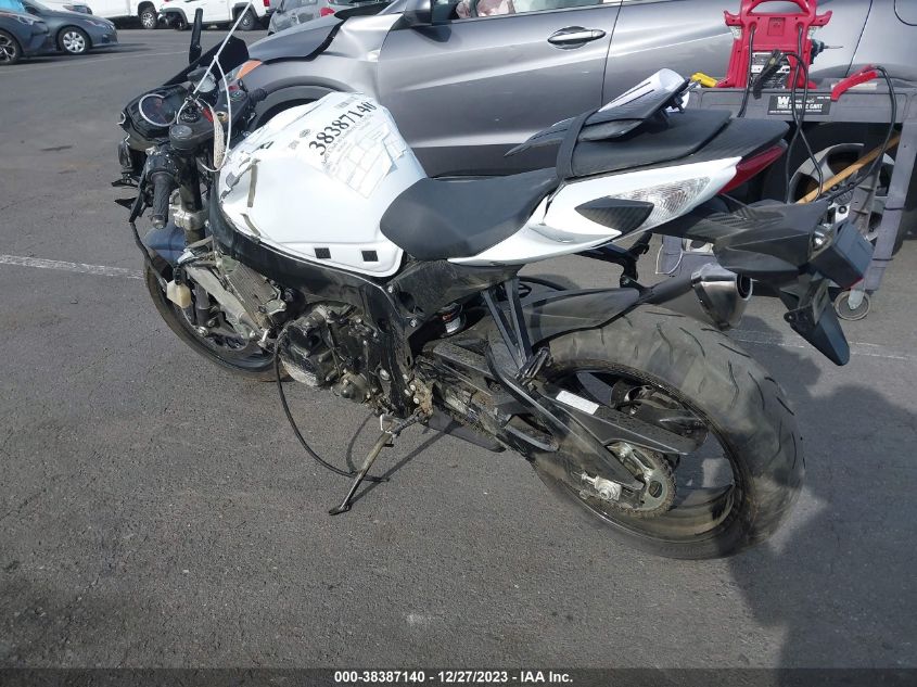 2023 SUZUKI GSX-R600 - JS1GN7FA7P7101265